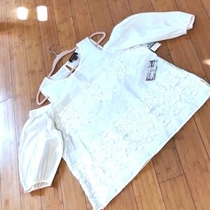 Karen Kane White Lace Cold Shoulder Blouse Sz. XL. New with tags